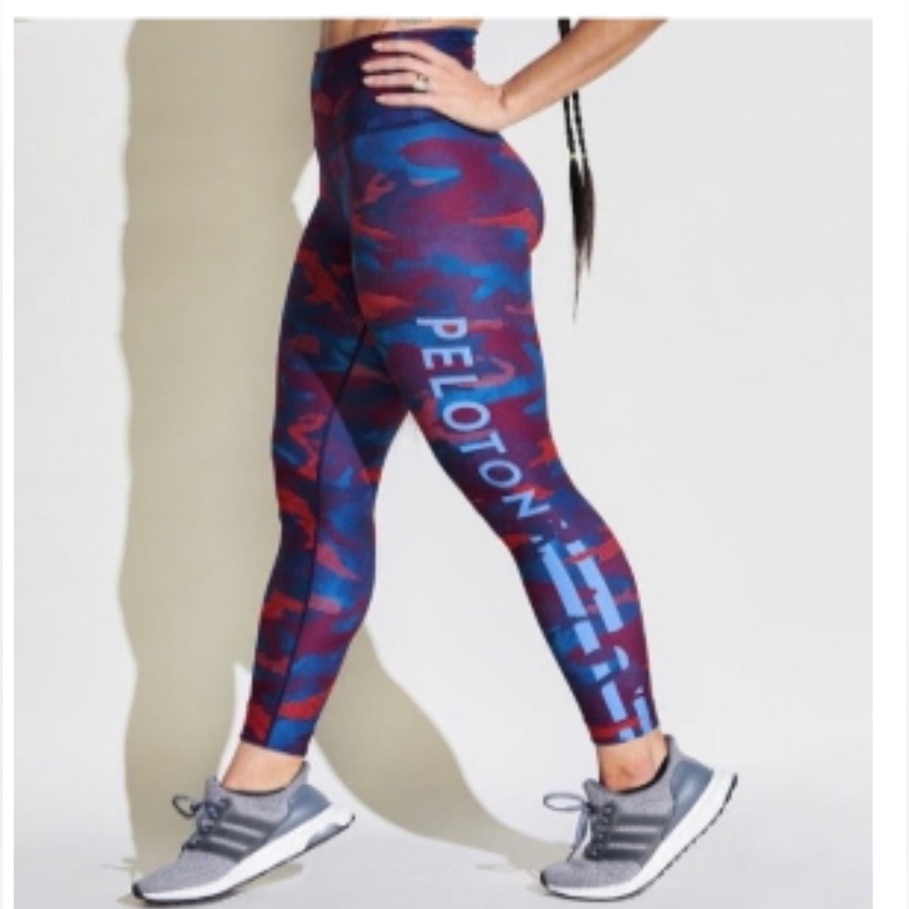 Peloton leggings camo - wear it to heart.